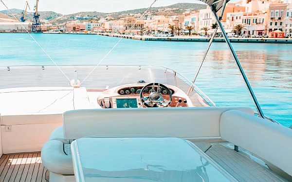 Аренда моторной яхты Sunseeker Manhattan 54 в Миконосе